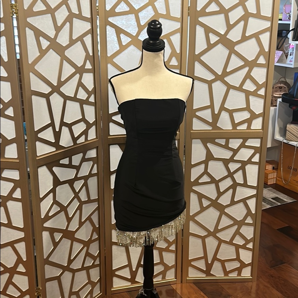 Black strapless cocktail mini dress Perfect for HOMECOMING